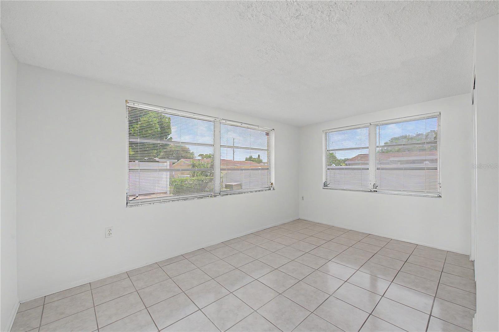 9830 RAINBOW LN — photo 20