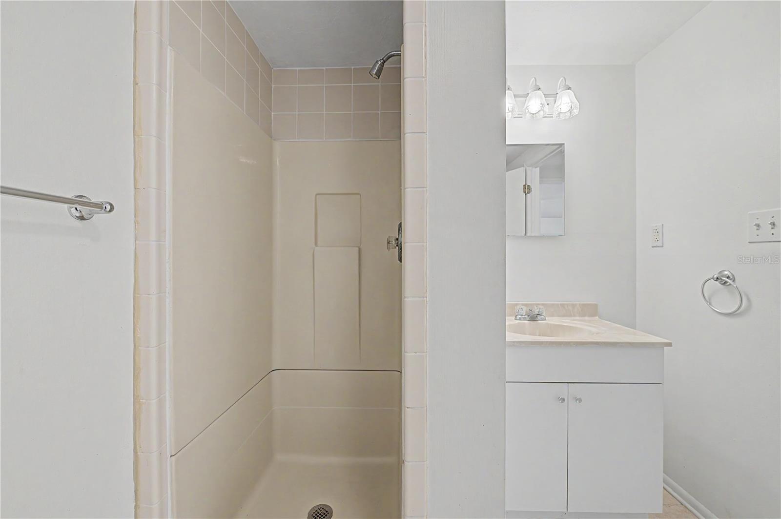 9830 RAINBOW LN — photo 29