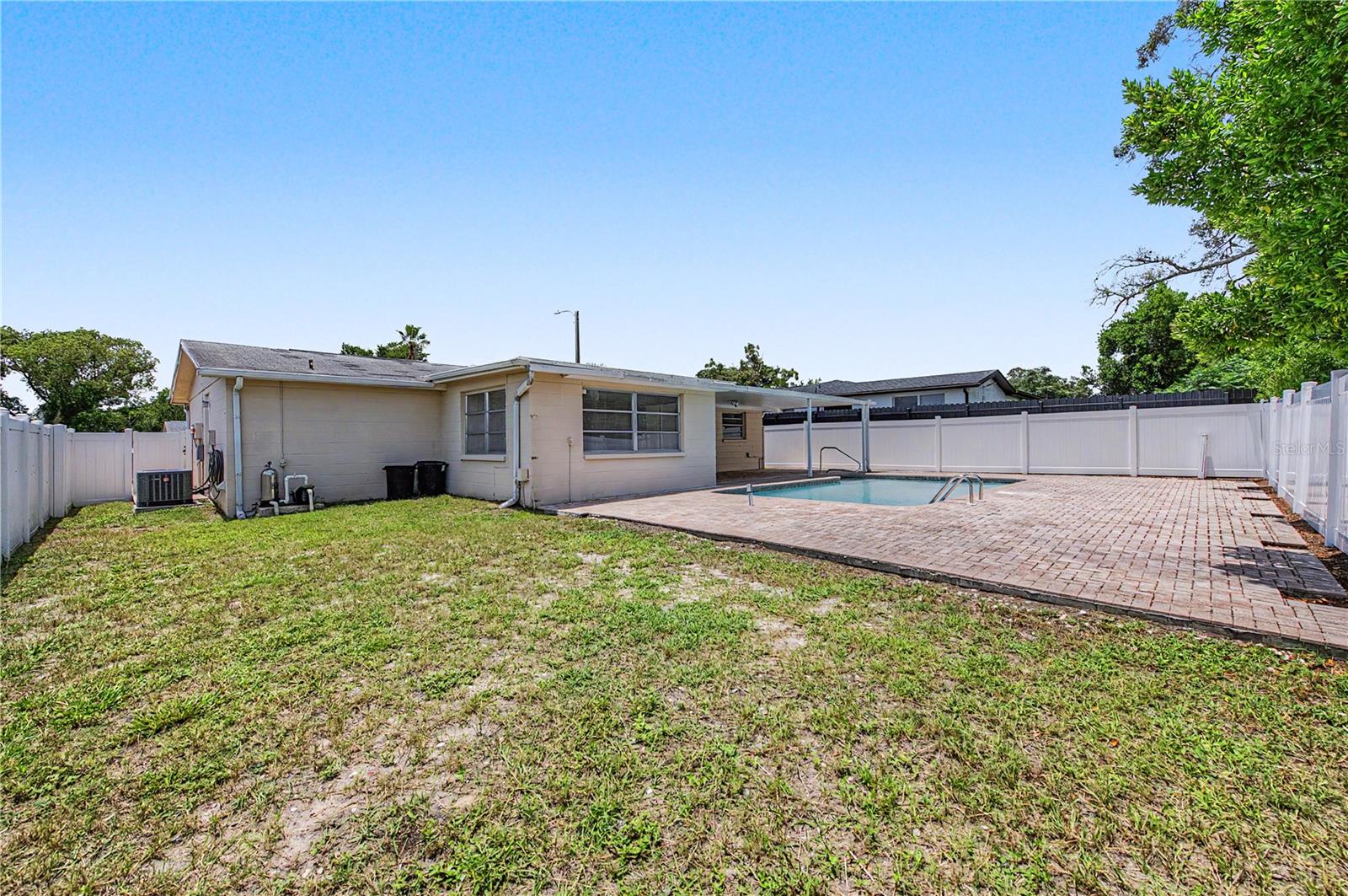 9830 RAINBOW LN — photo 35