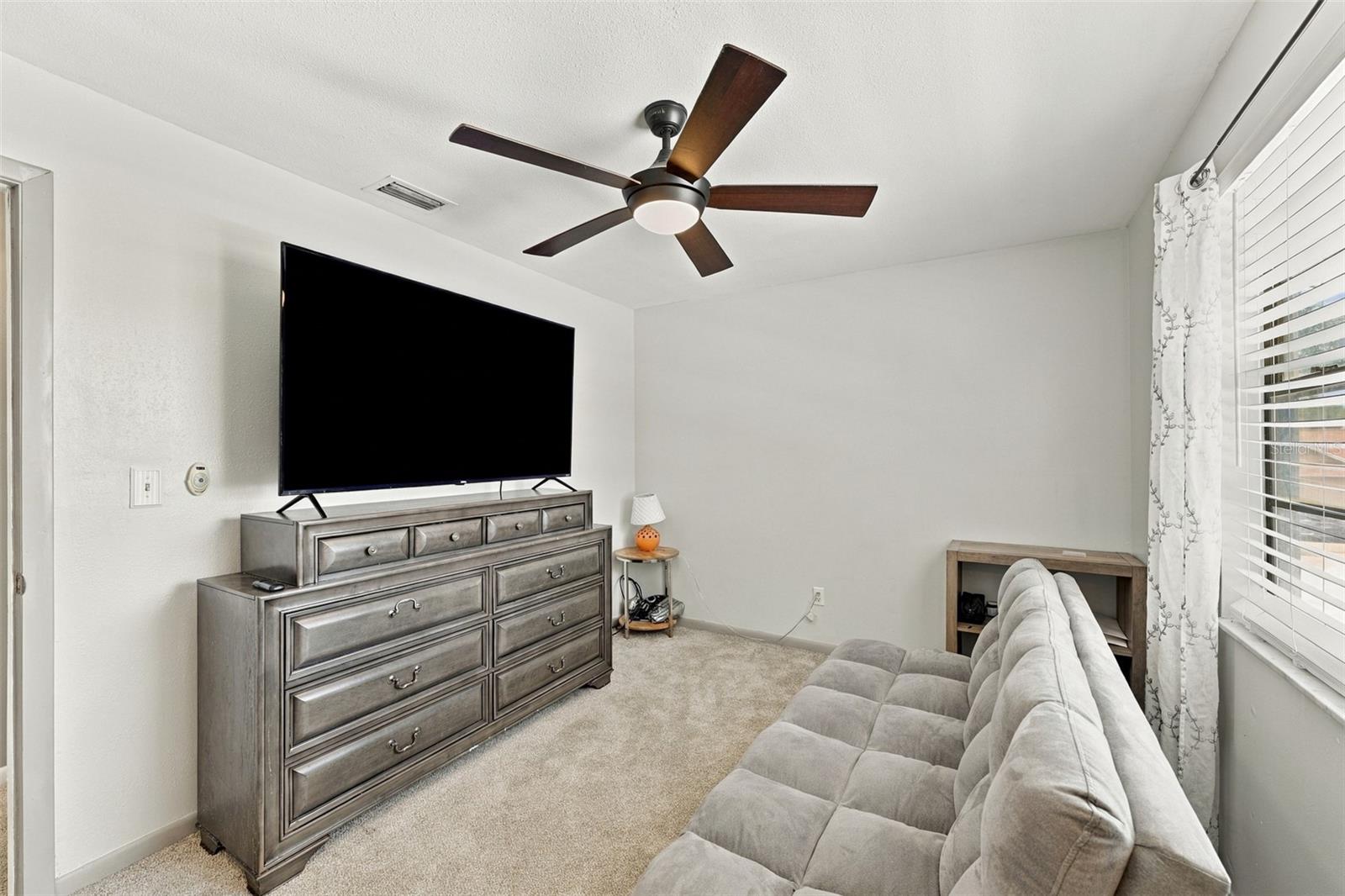 4717 KEMBLE CT — photo 33