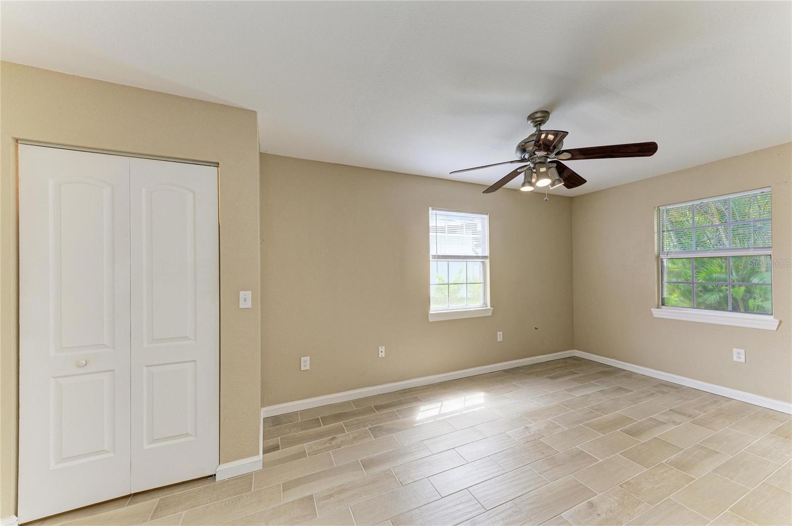 1300 LOMA LINDA CT — photo 33