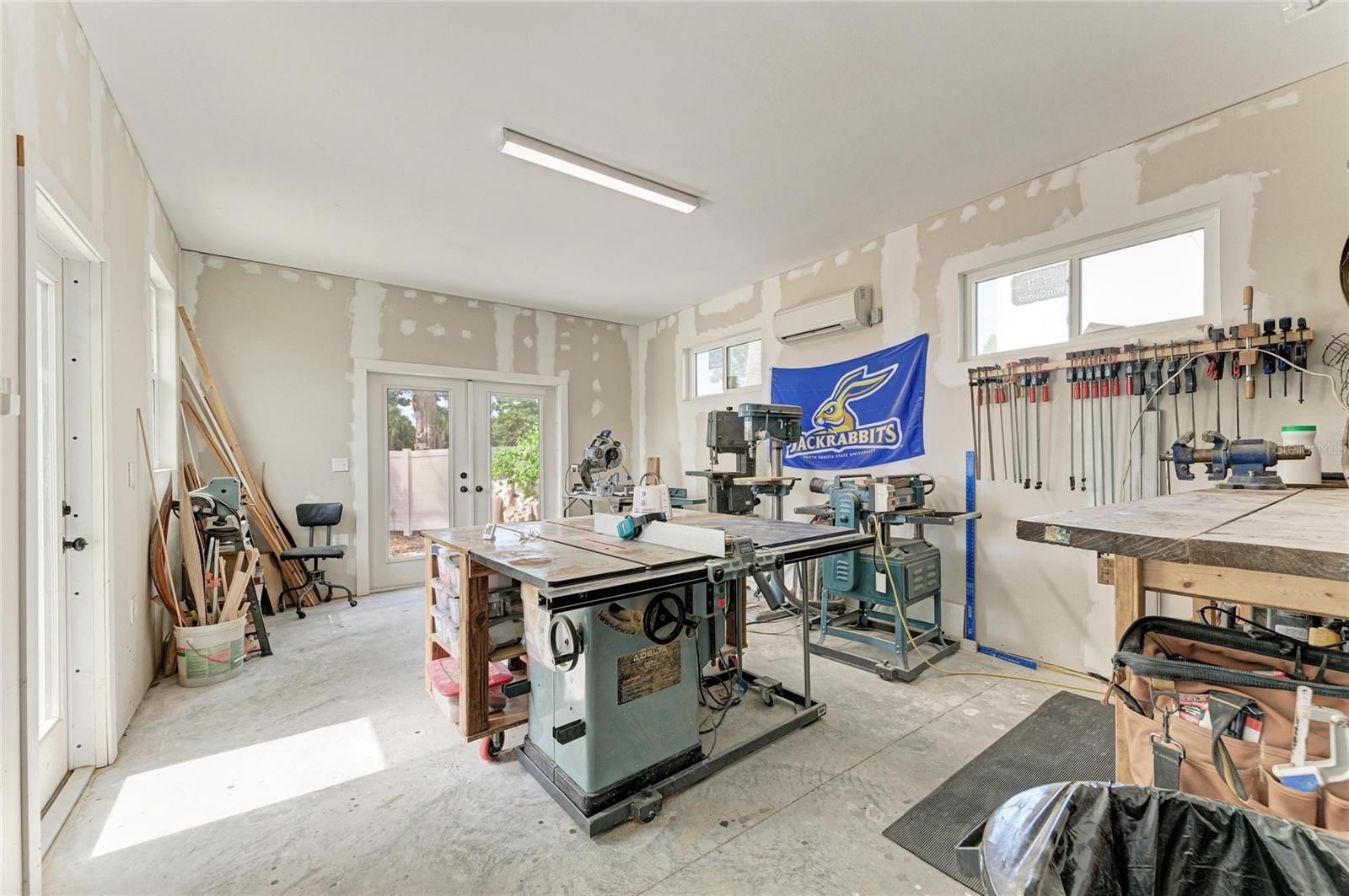 1300 LOMA LINDA CT — photo 12