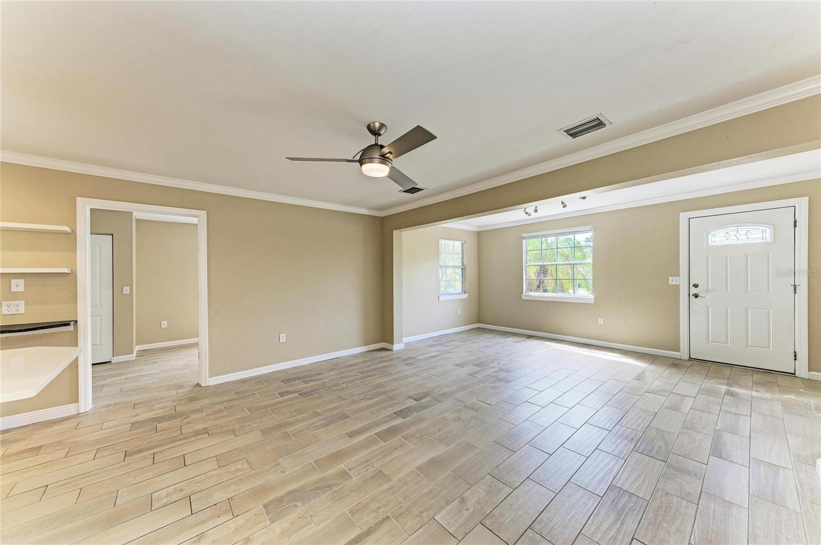 1300 LOMA LINDA CT — photo 29