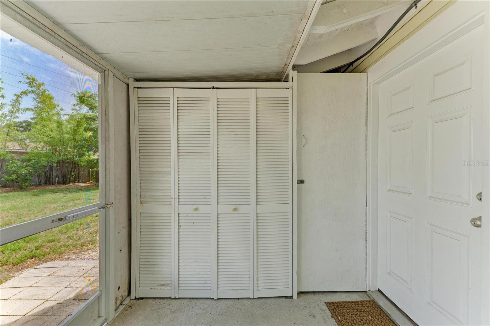 1300 LOMA LINDA CT — photo 36