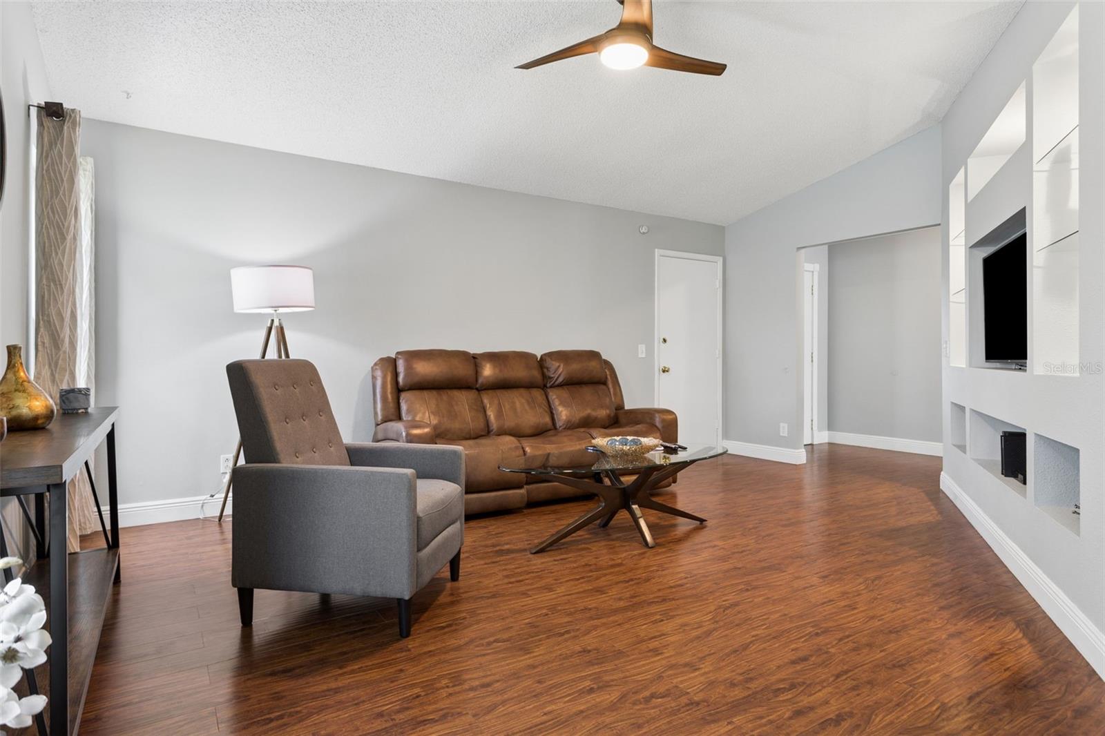 16117 PEBBLEBROOK DR — photo 6