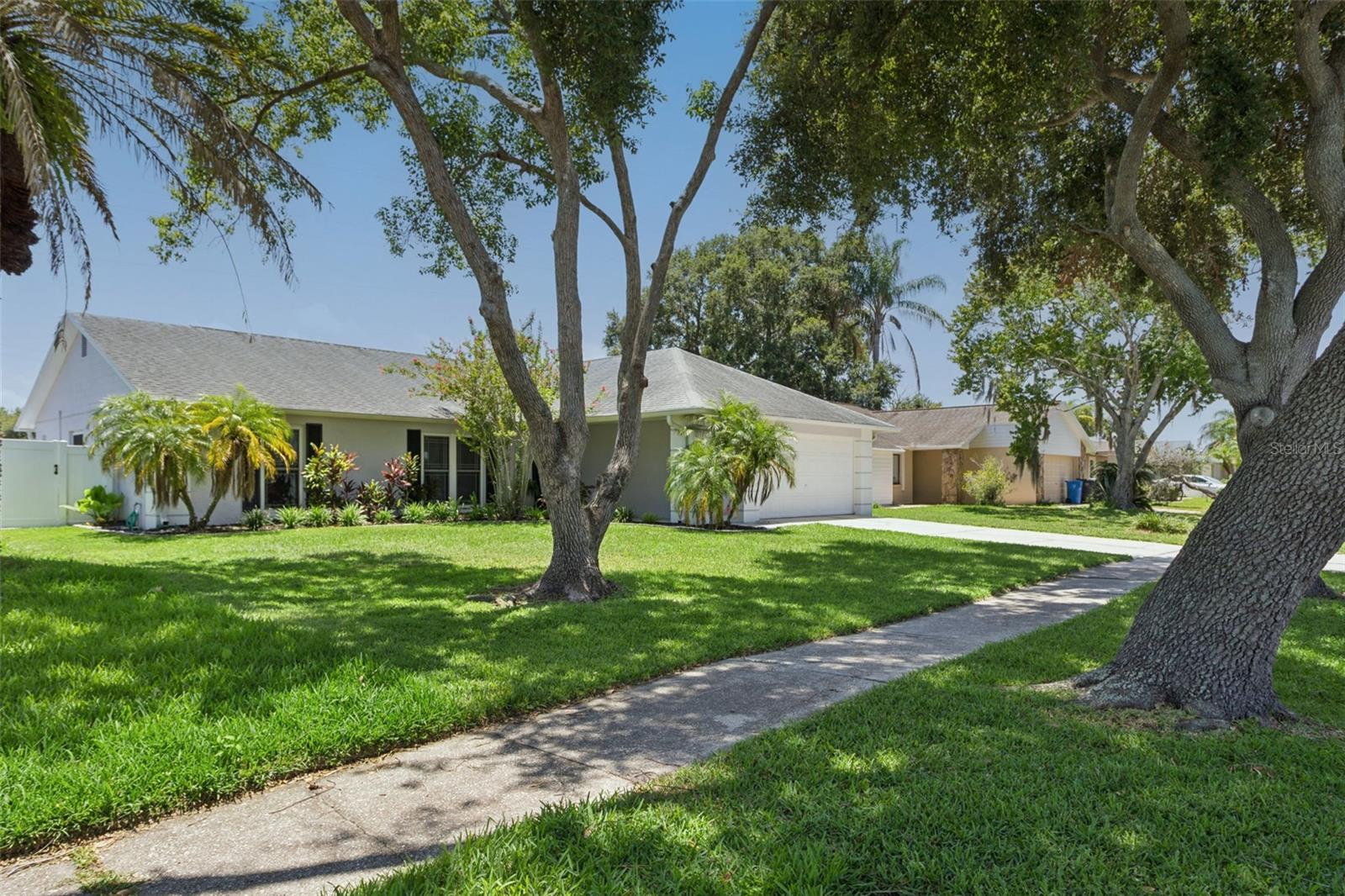 16117 PEBBLEBROOK DR — photo 2