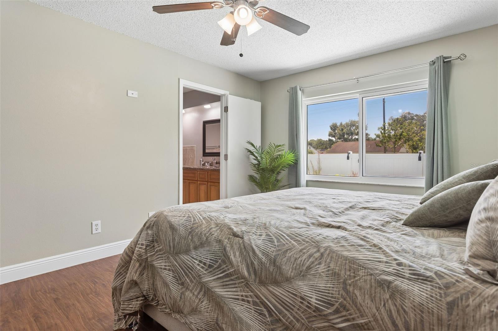16117 PEBBLEBROOK DR — photo 17