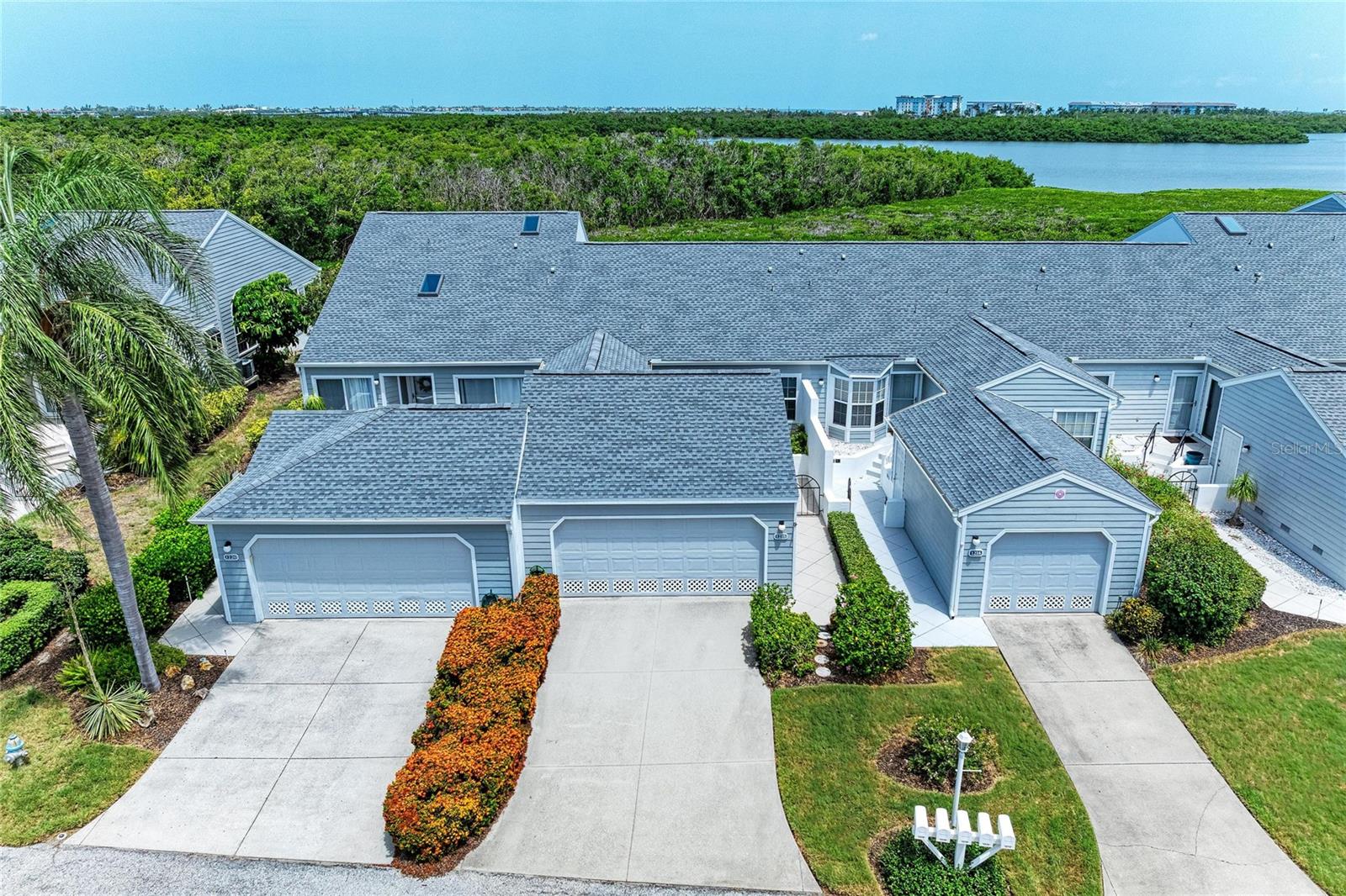 1218 SPOONBILL LANDINGS CIR — photo 4