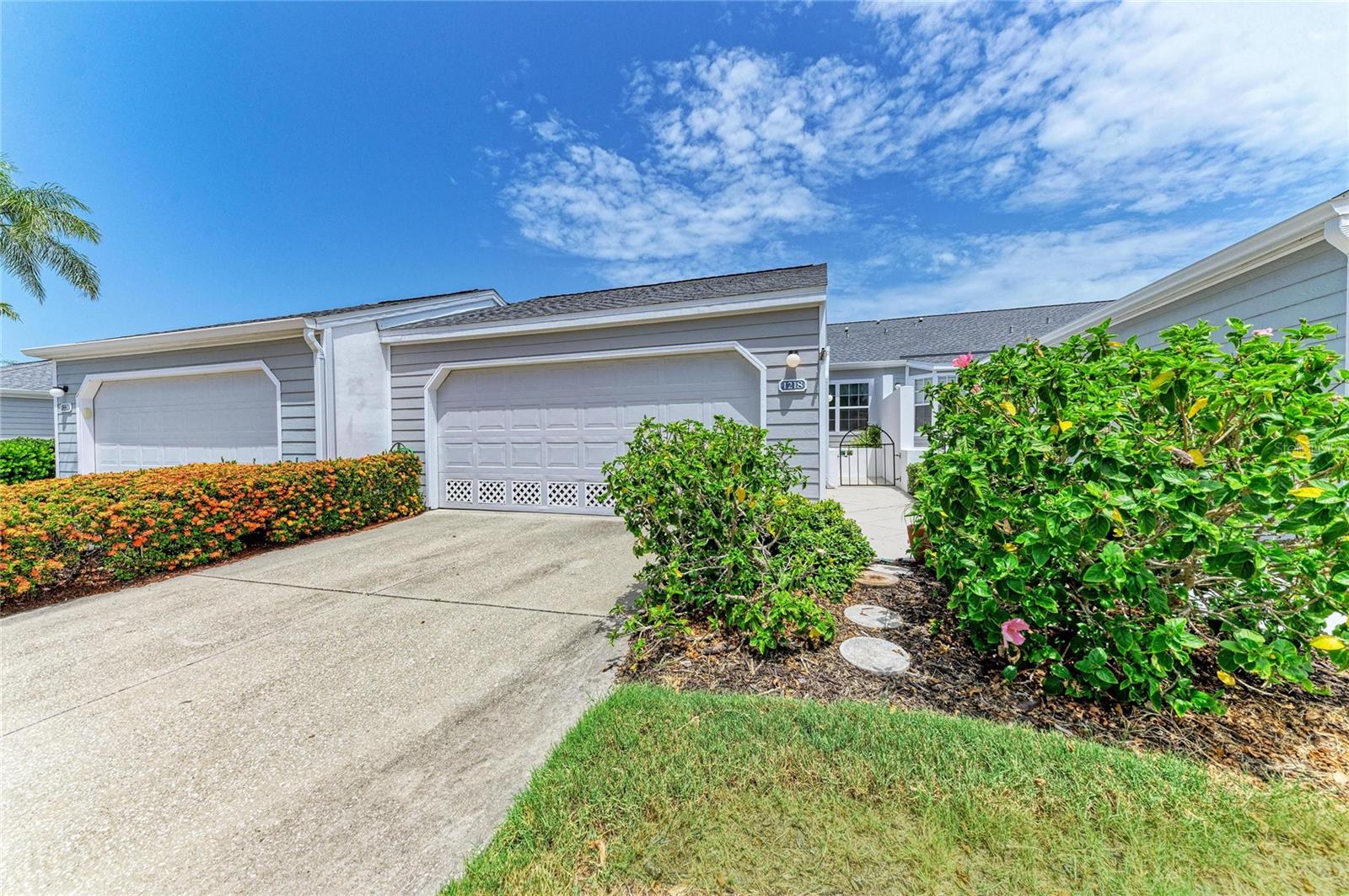 1218 SPOONBILL LANDINGS CIR — photo 2