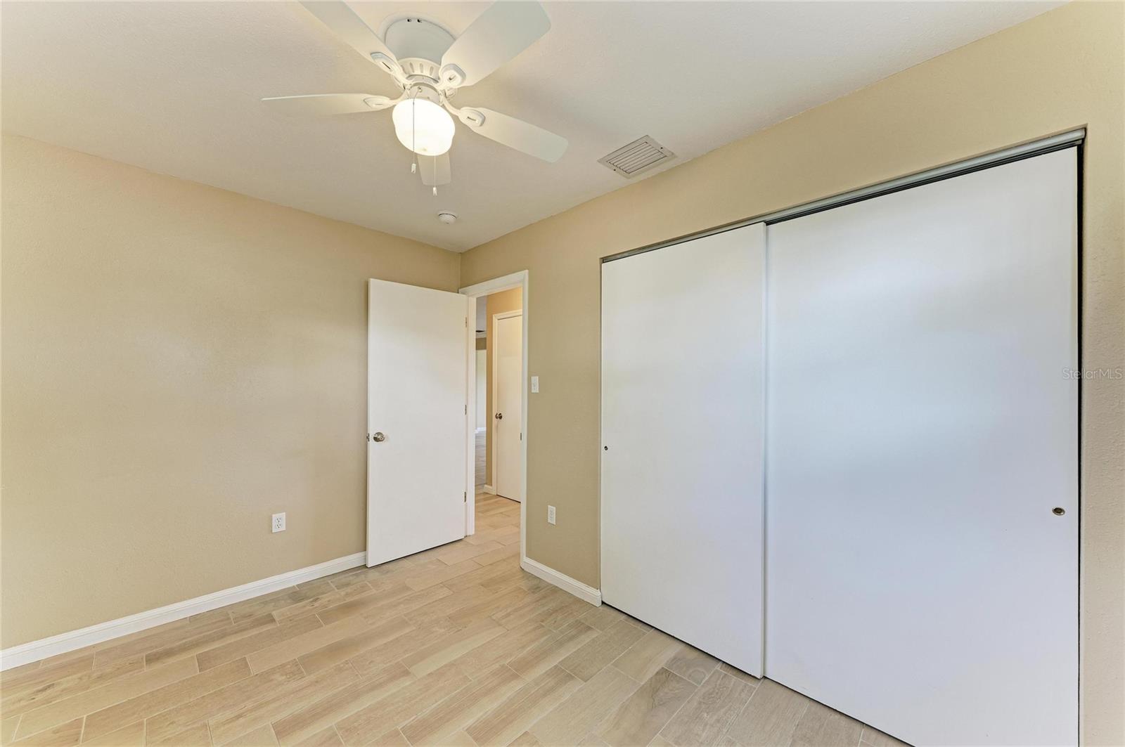 1300 LOMA LINDA CT — photo 25