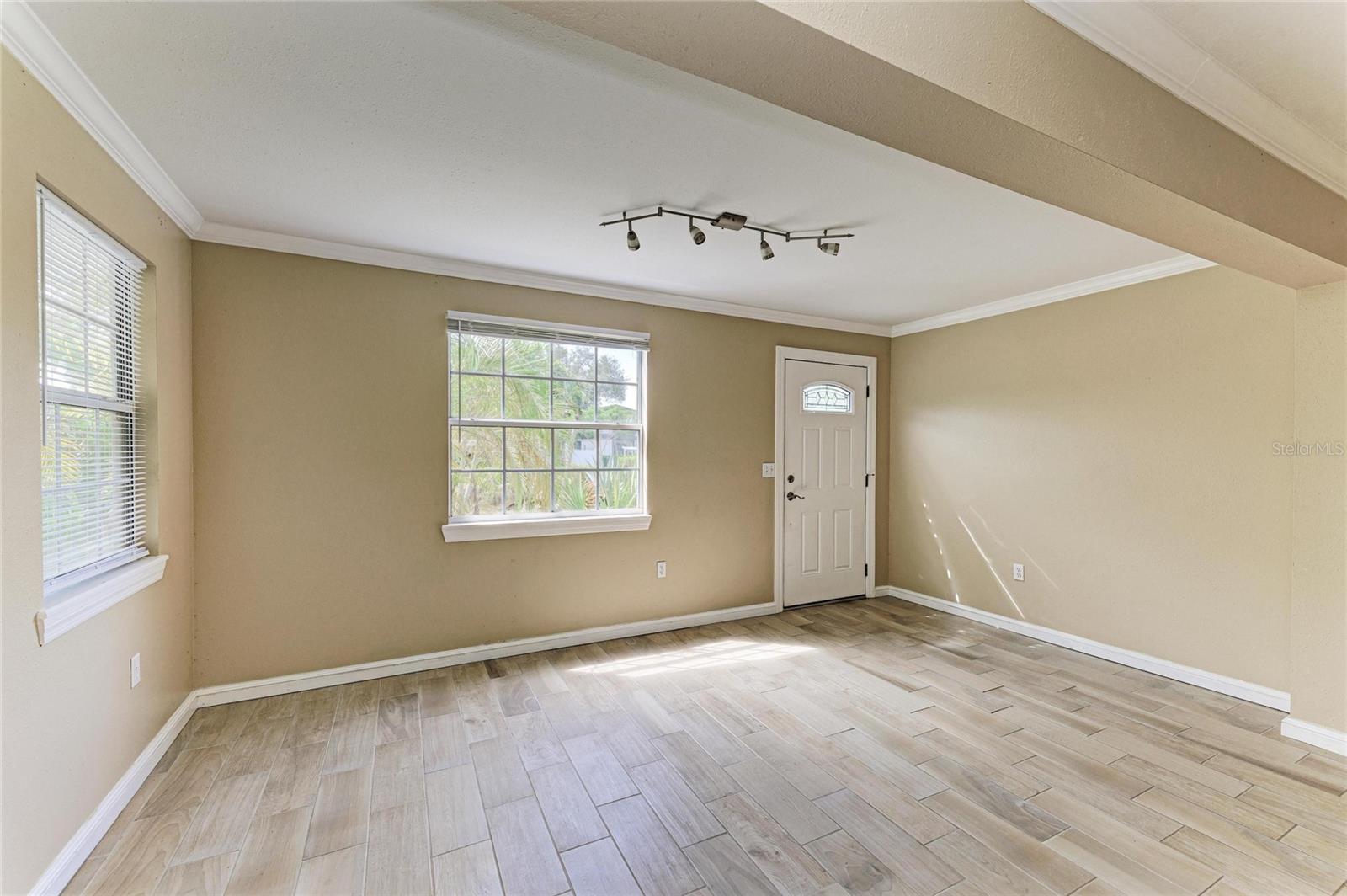 1300 LOMA LINDA CT — photo 13