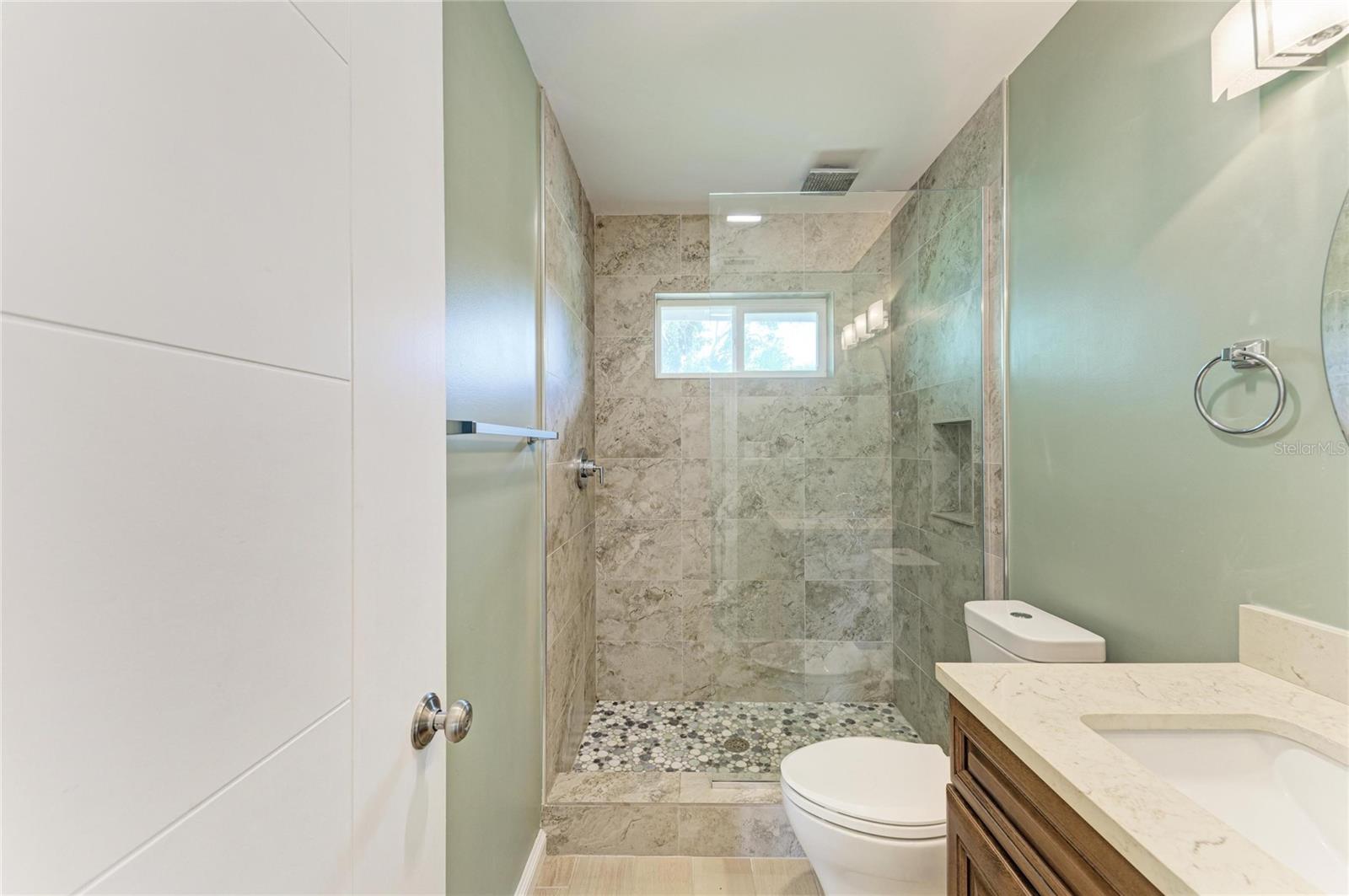 1300 LOMA LINDA CT — photo 22