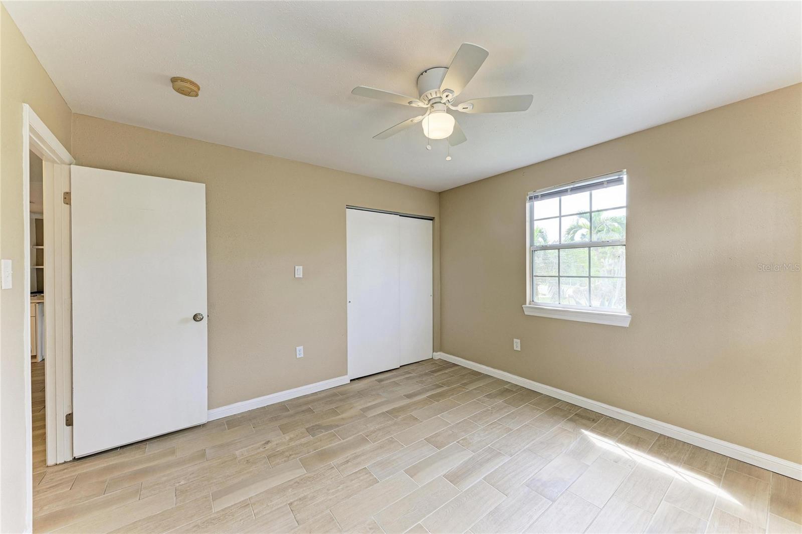 1300 LOMA LINDA CT — photo 20