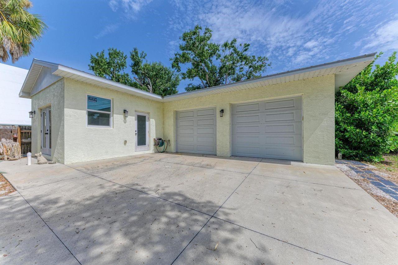 1300 LOMA LINDA CT — photo 6