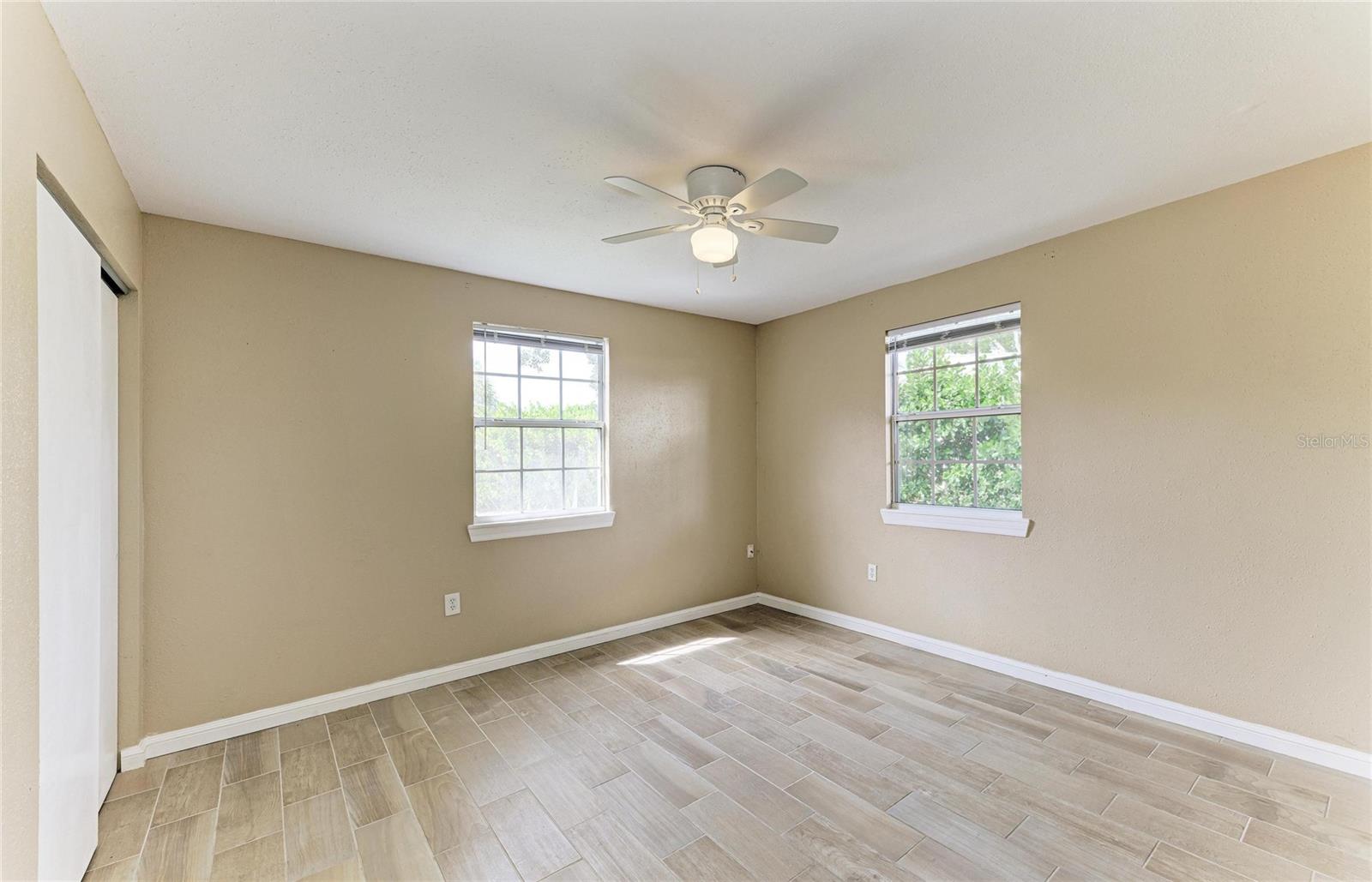 1300 LOMA LINDA CT — photo 18