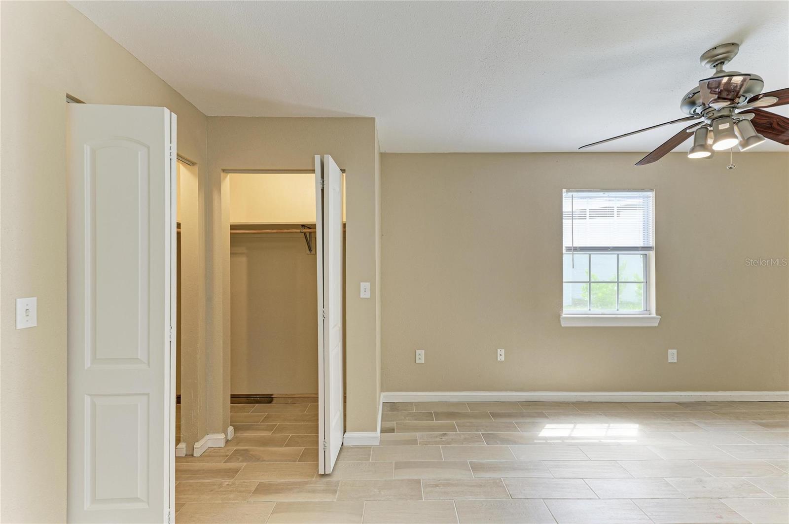 1300 LOMA LINDA CT — photo 35