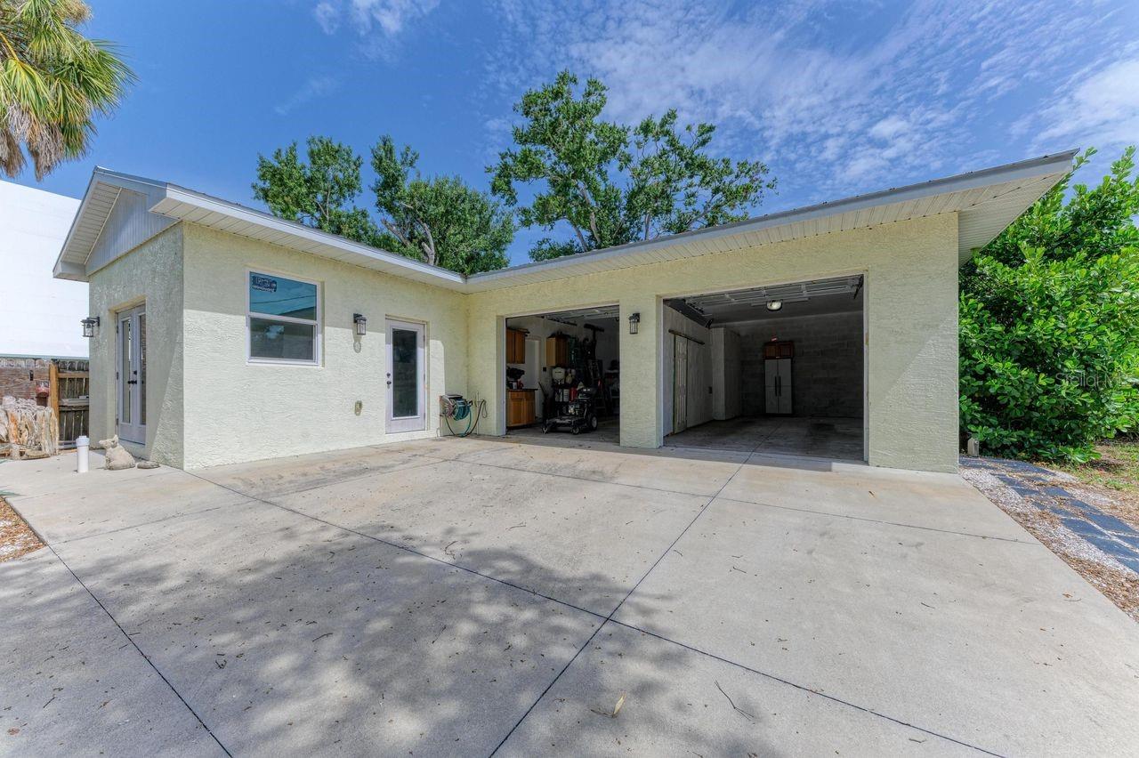 1300 LOMA LINDA CT — photo 51