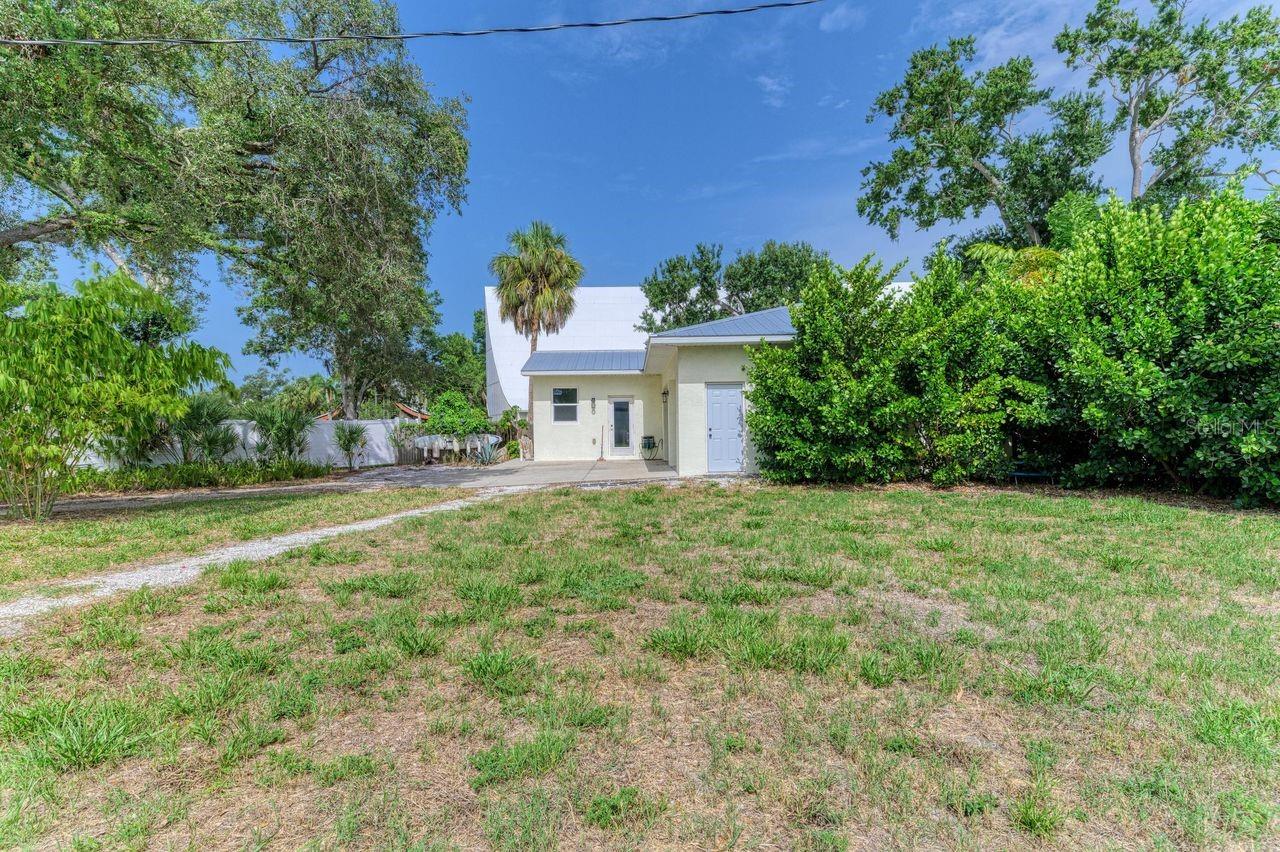 1300 LOMA LINDA CT — photo 53
