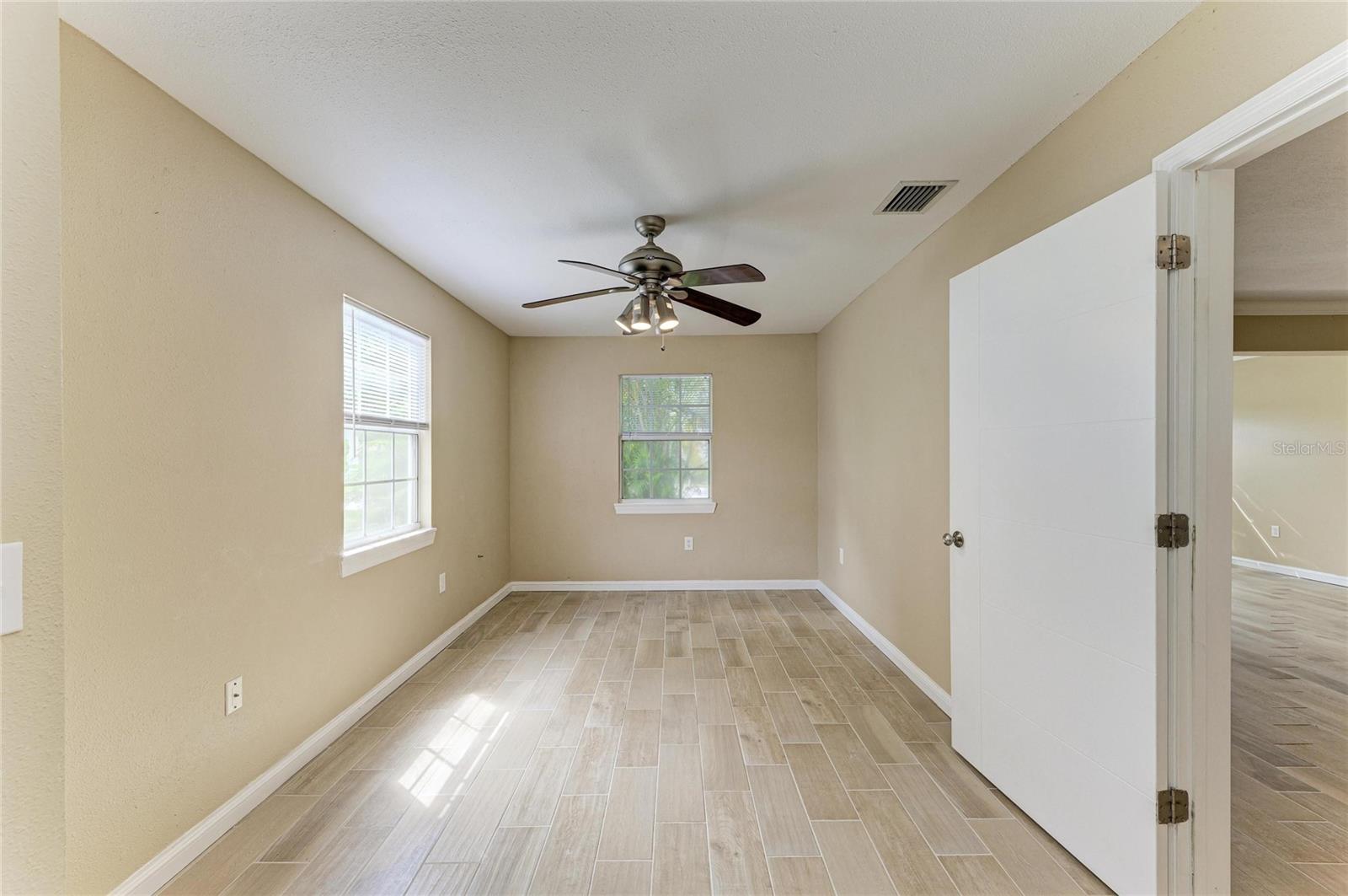 1300 LOMA LINDA CT — photo 26