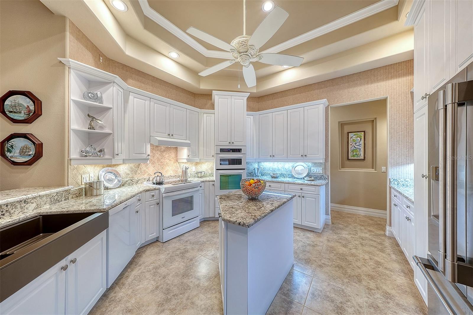 11 N CAYMAN ISLES BLVD — photo 24