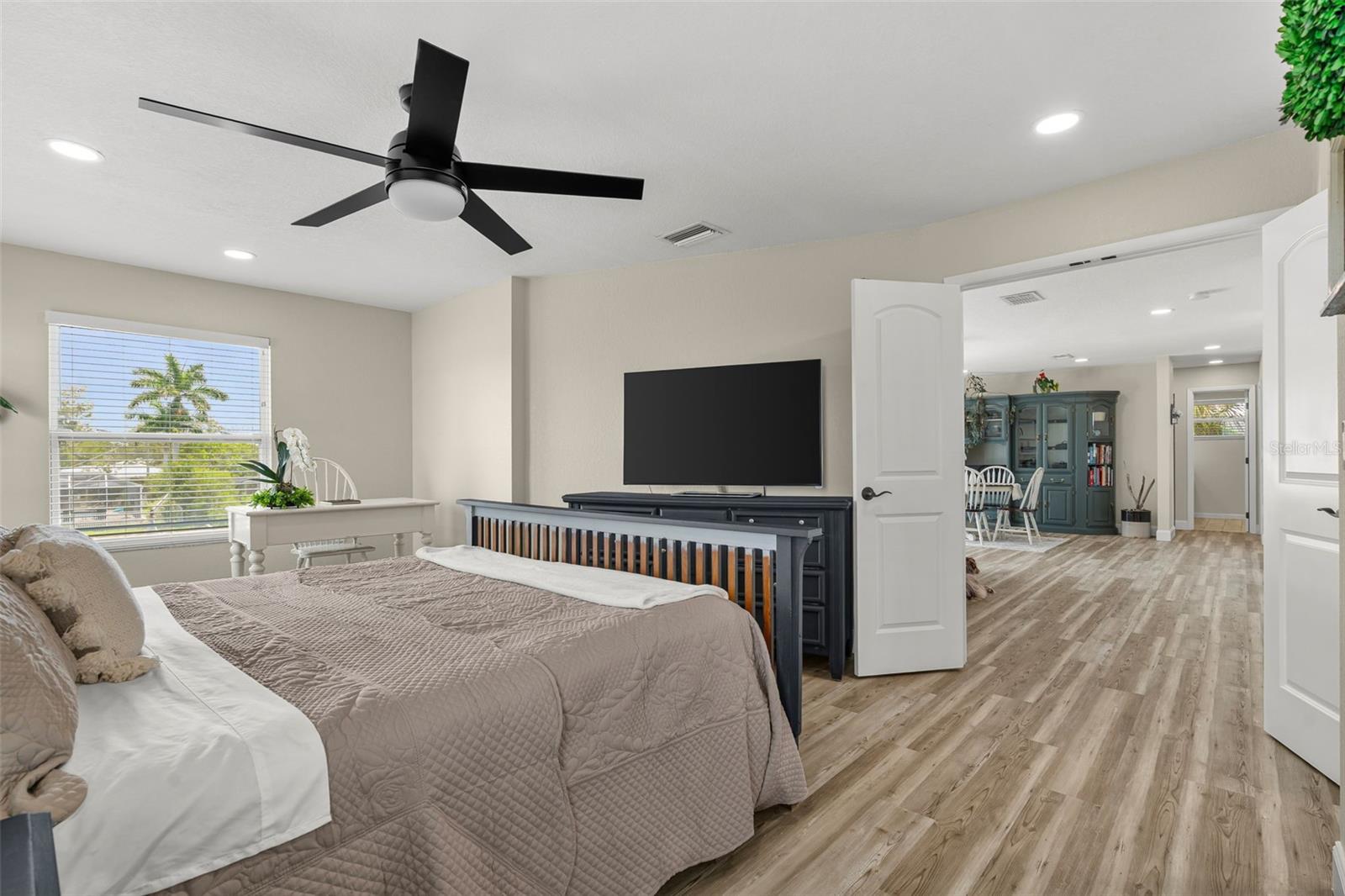 5404 BAY STATE RD — photo 17