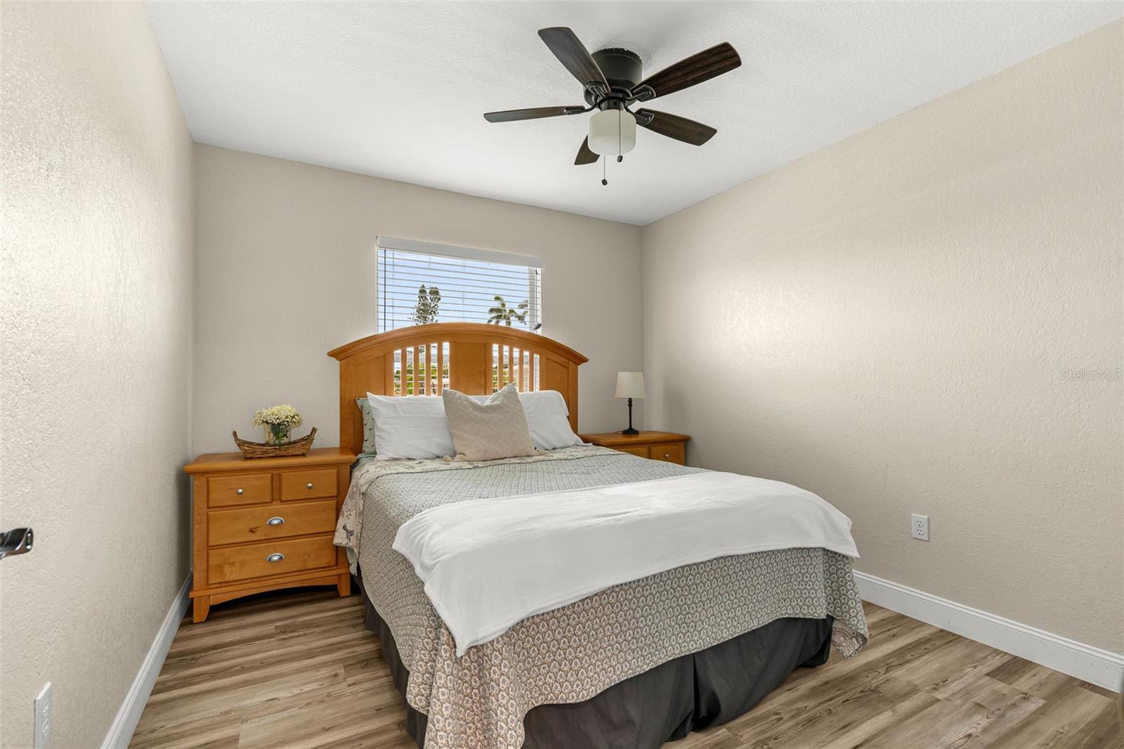 5404 BAY STATE RD — photo 27
