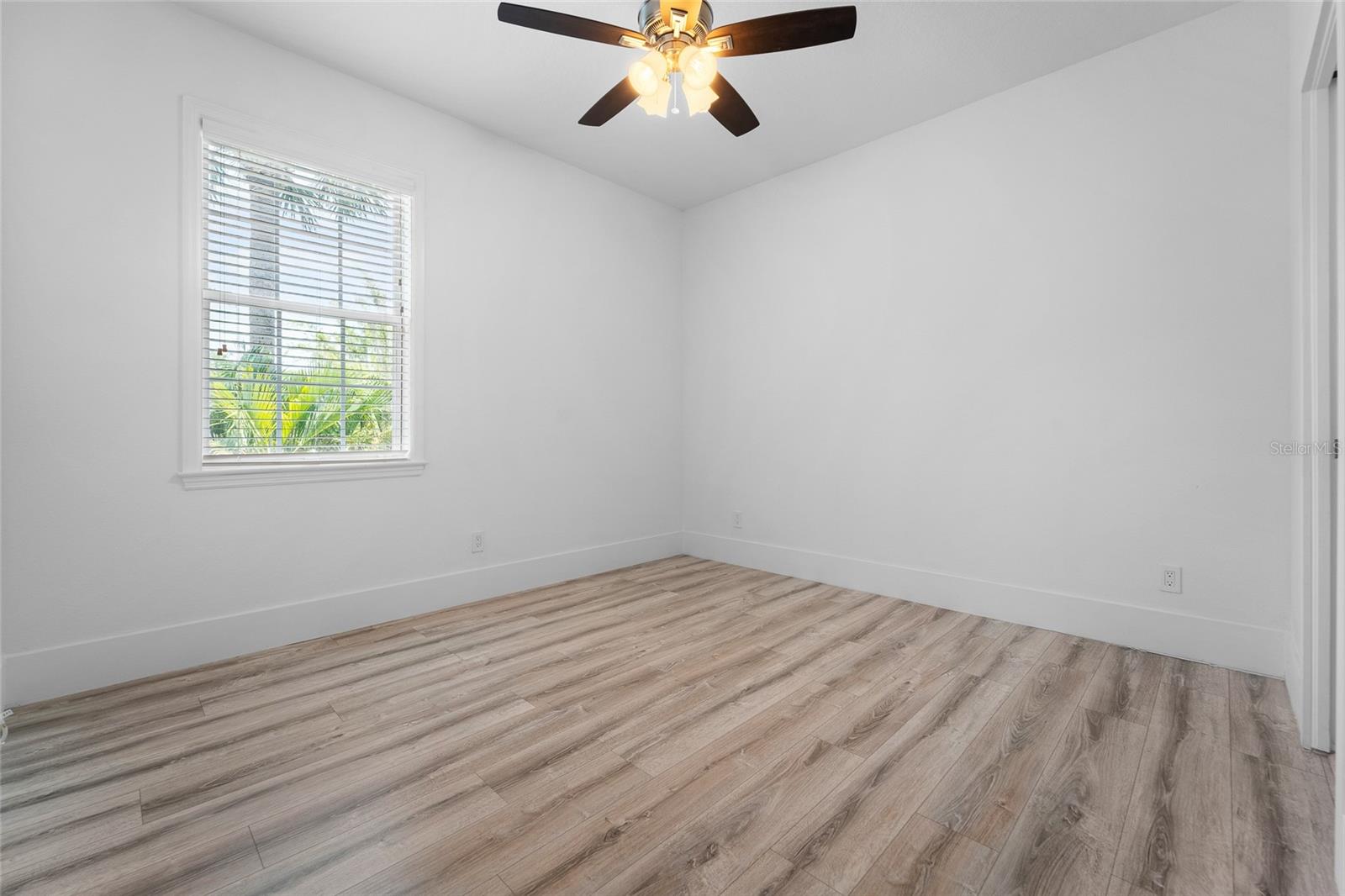 4802 W BEACHWAY DR — photo 33