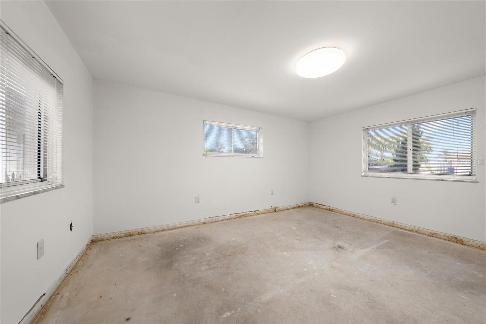 337 LA HACIENDA DR — photo 35