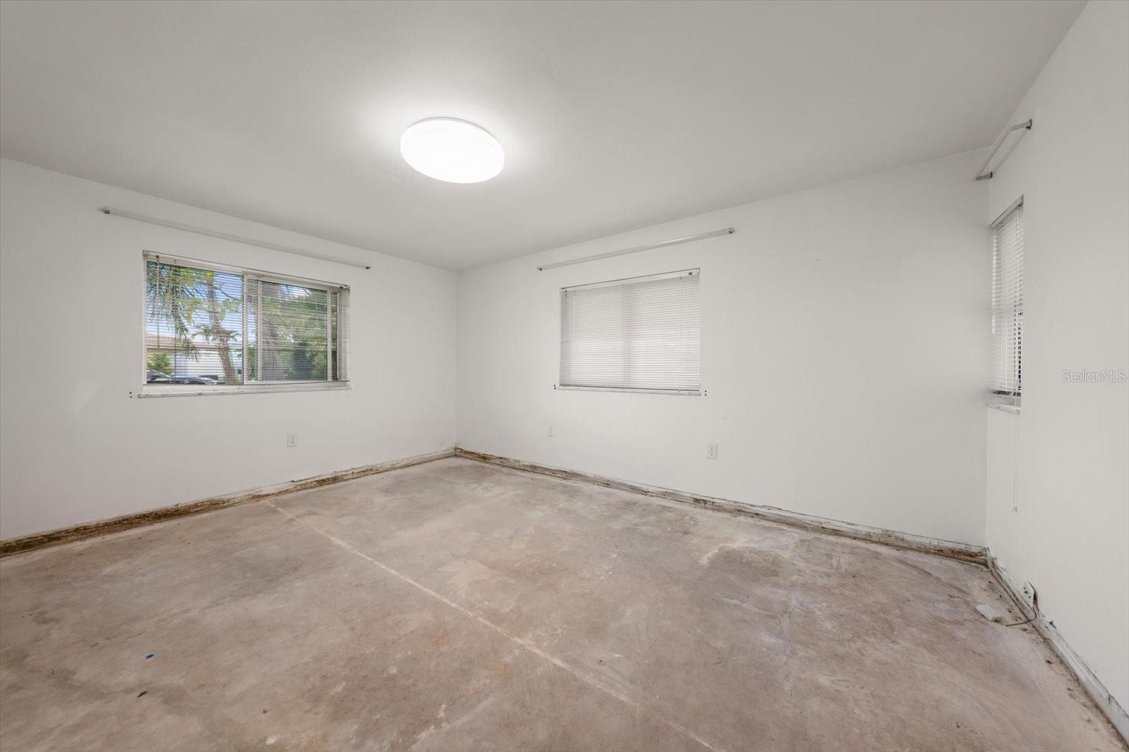 337 LA HACIENDA DR — photo 37
