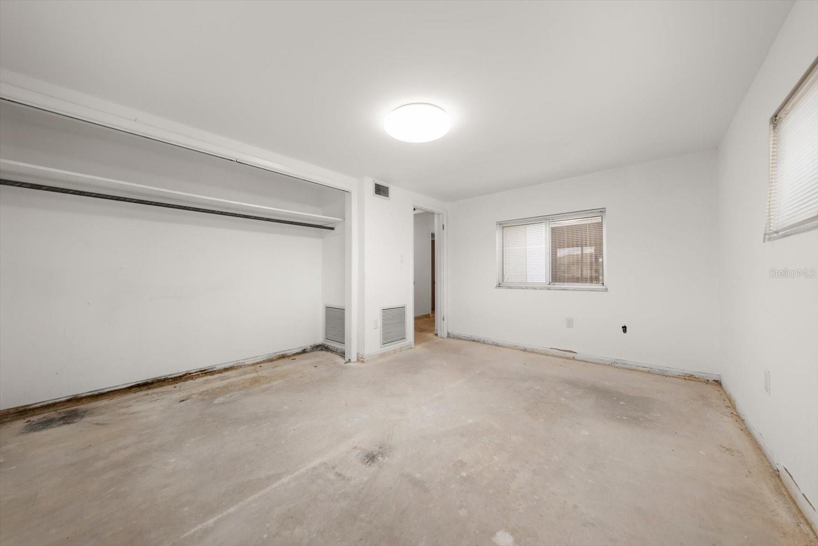337 LA HACIENDA DR — photo 34