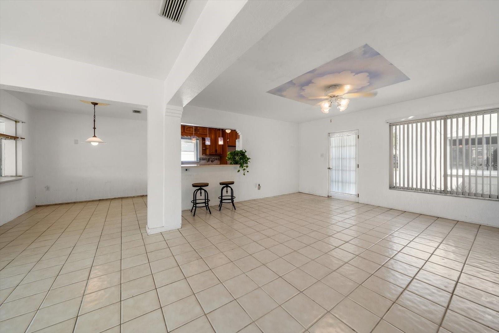 337 LA HACIENDA DR — photo 18