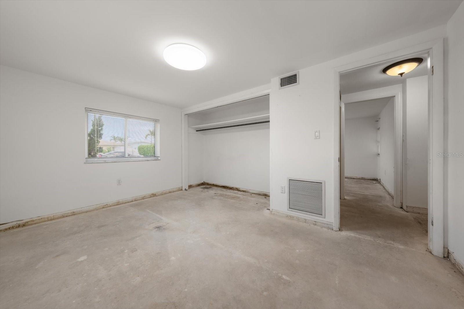 337 LA HACIENDA DR — photo 36