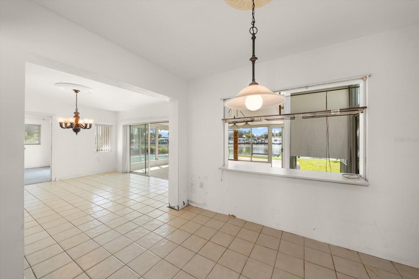 337 LA HACIENDA DR — photo 14