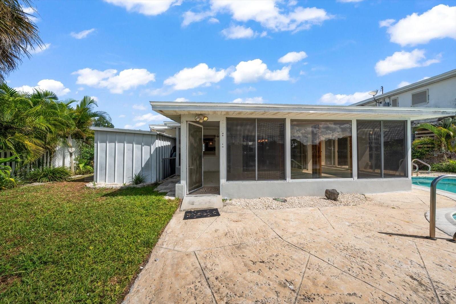 337 LA HACIENDA DR — photo 41