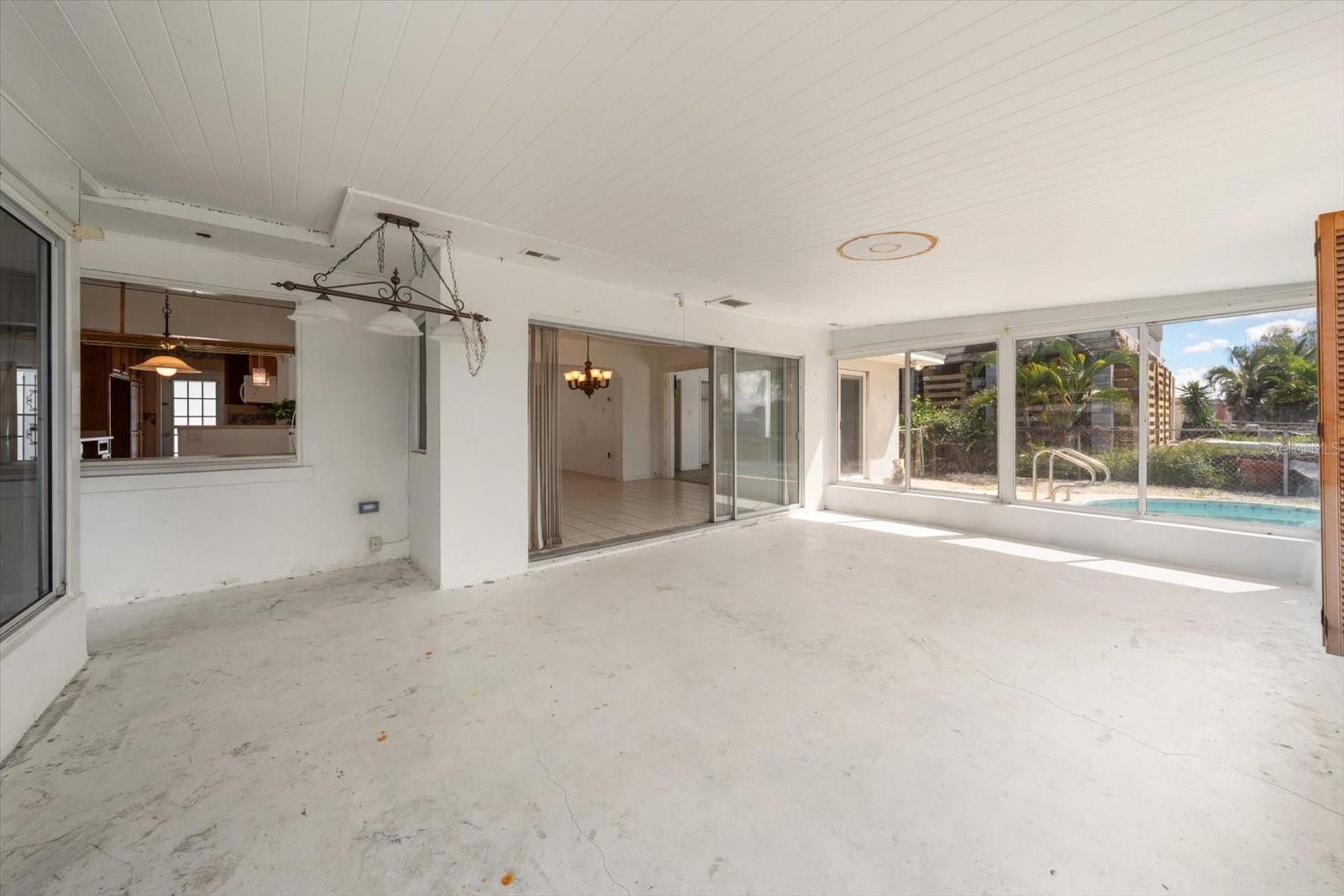 337 LA HACIENDA DR — photo 19
