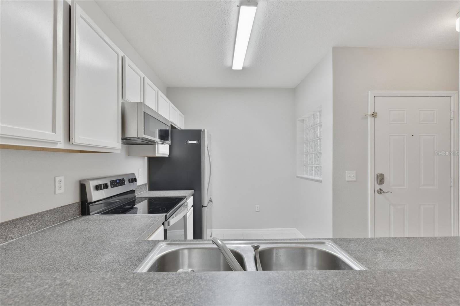 6437 CYPRESSDALE DR #201 — photo 17