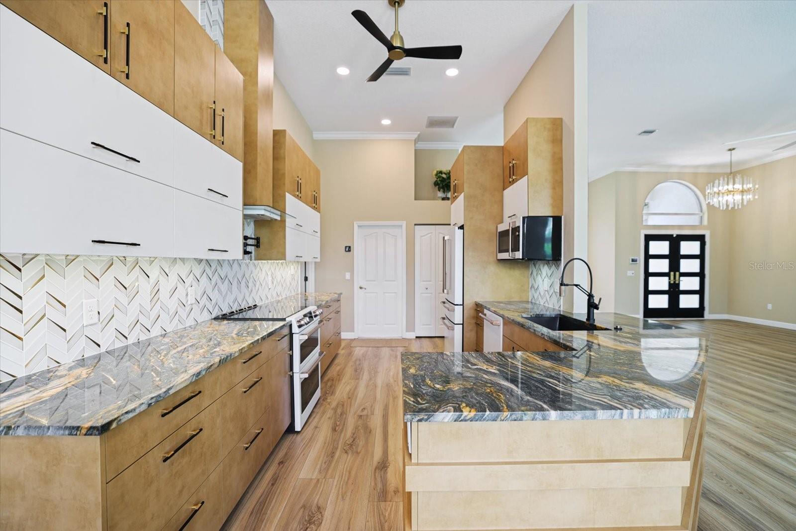 567 LAKE OF THE WOODS DR — photo 6
