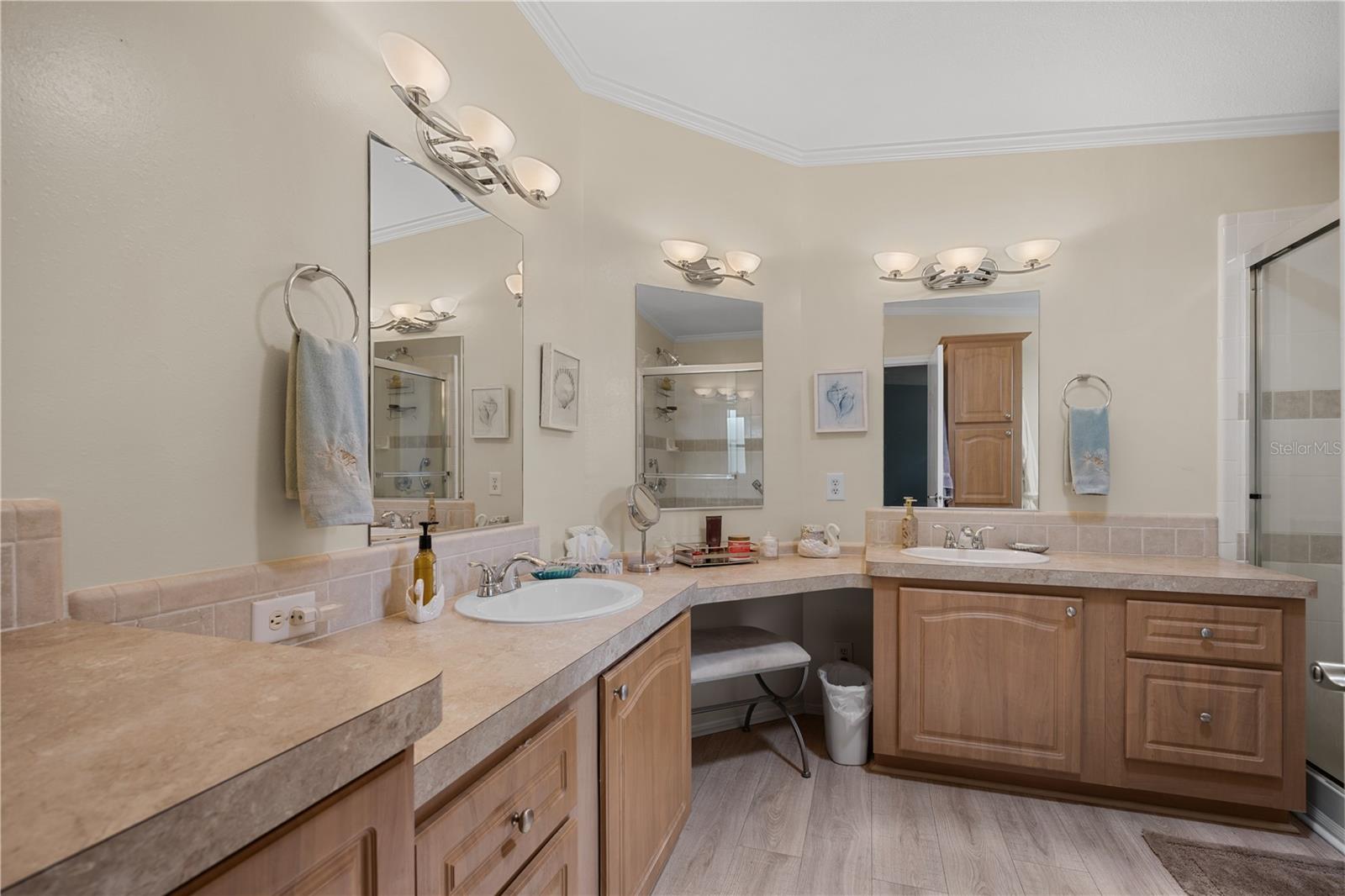 8433 REGAL WAY — photo 15