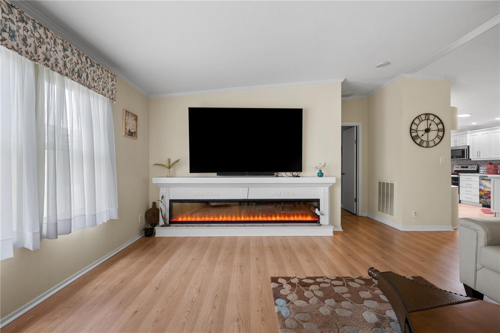 8433 REGAL WAY — photo 10