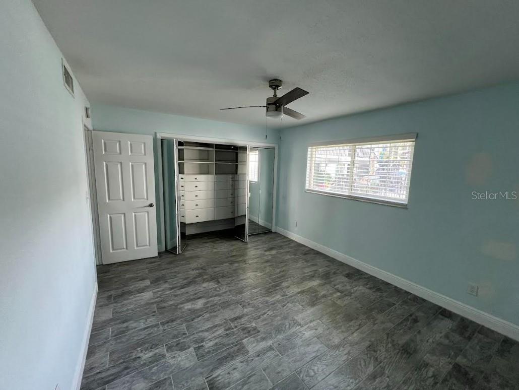 223 DOLPHIN PT — photo 10