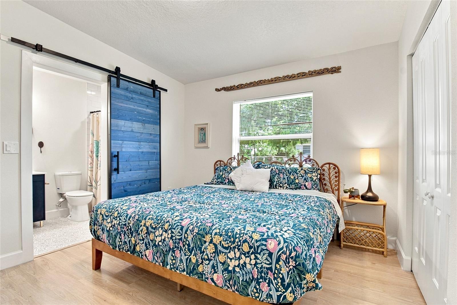 2004 E BROAD ST — photo 12