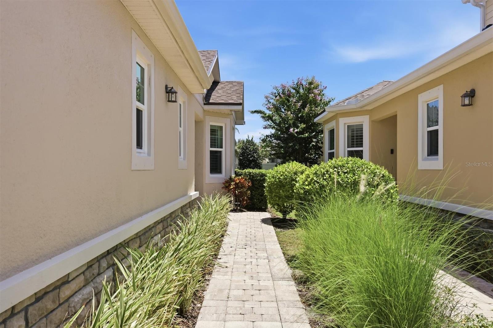 3681 DIVOT LN — photo 34