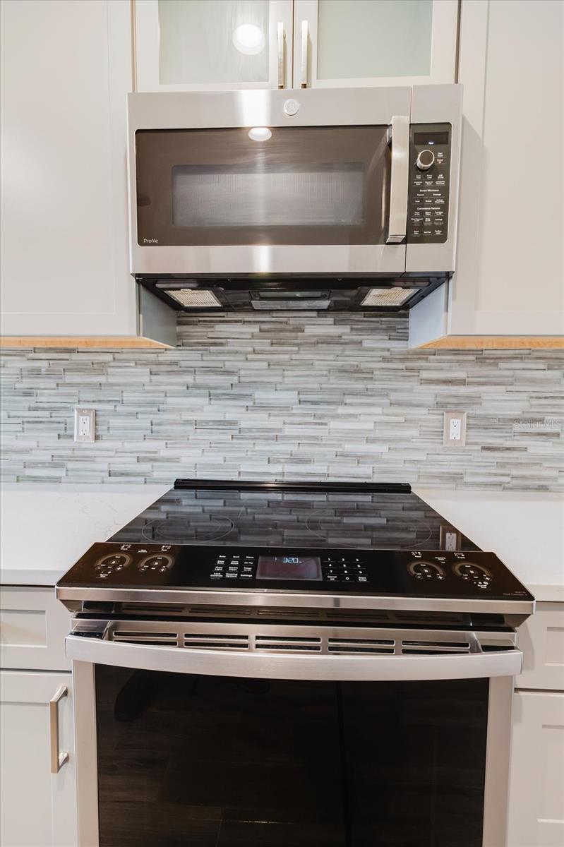 2073 SKIMMER CT W #222 — photo 32