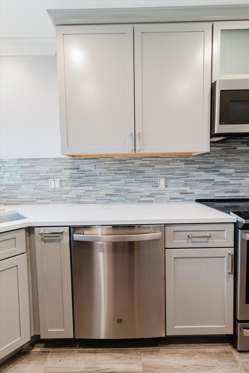 2073 SKIMMER CT W #222 — photo 30
