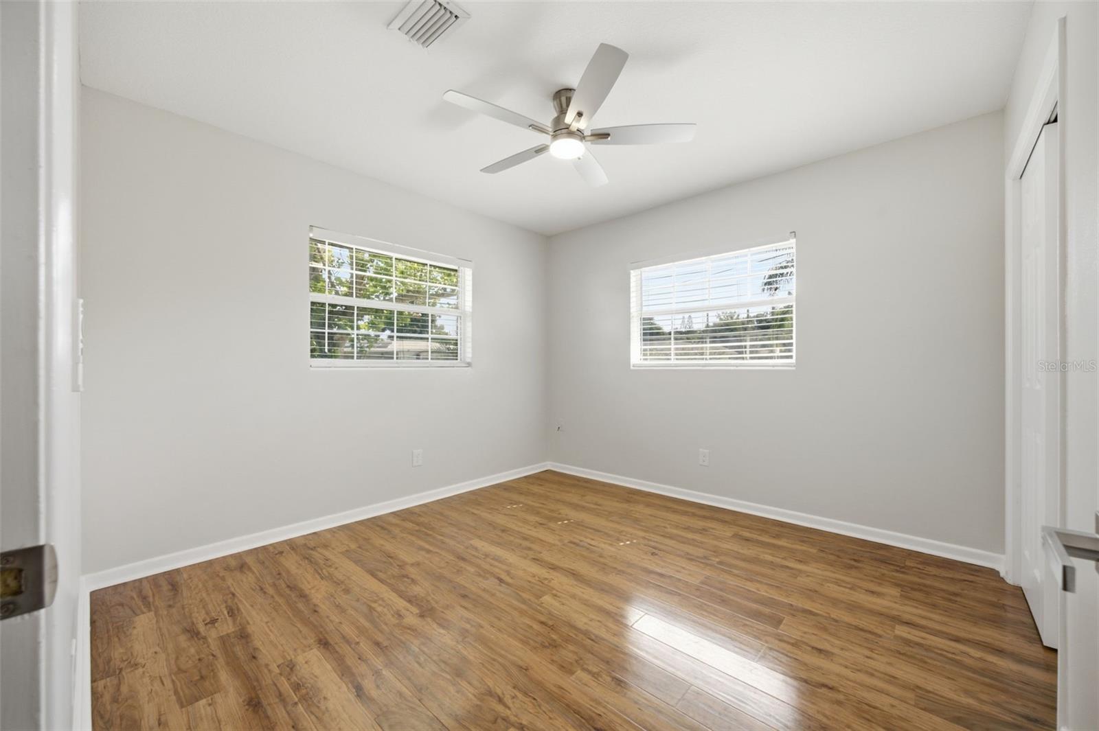 2051 MAGNOLIA DR — photo 20