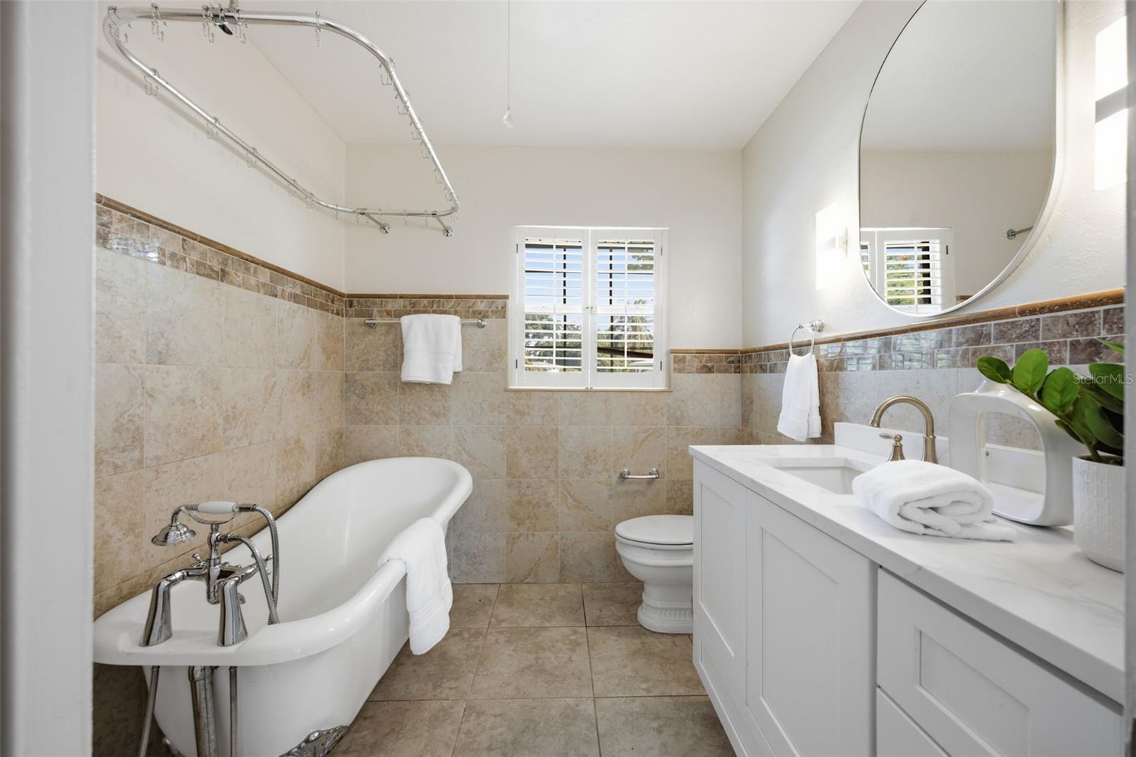 2051 MAGNOLIA DR — photo 30