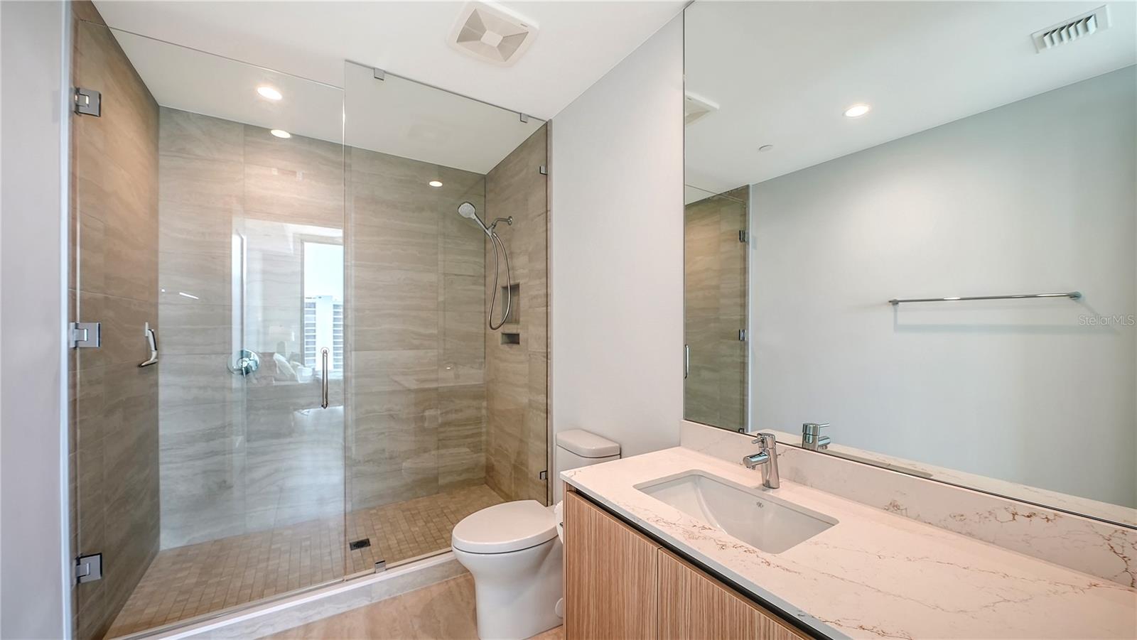 301 QUAY CMN #1507 — photo 36