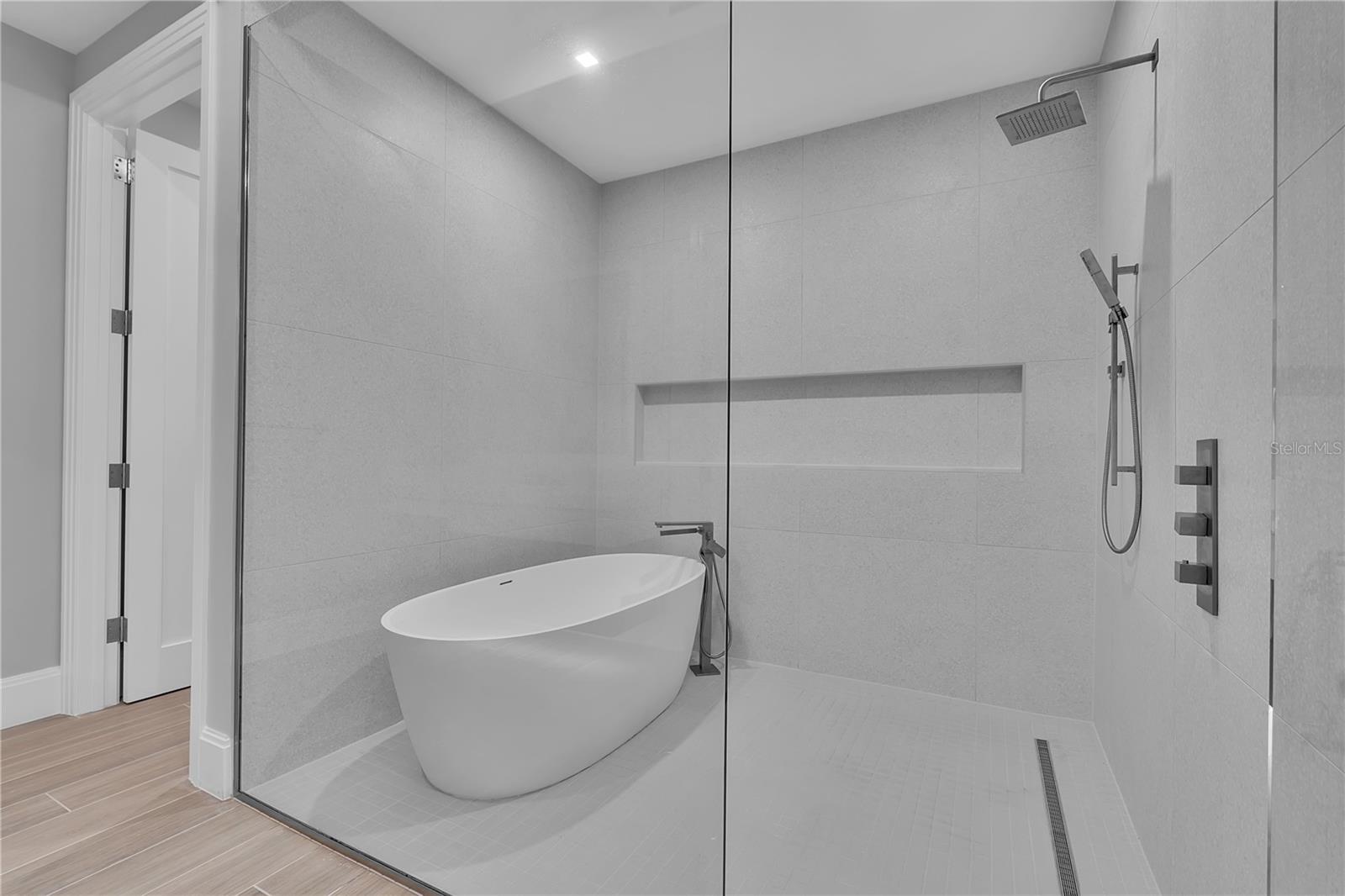 70 AVENIDA VENECCIA #304 — photo 24