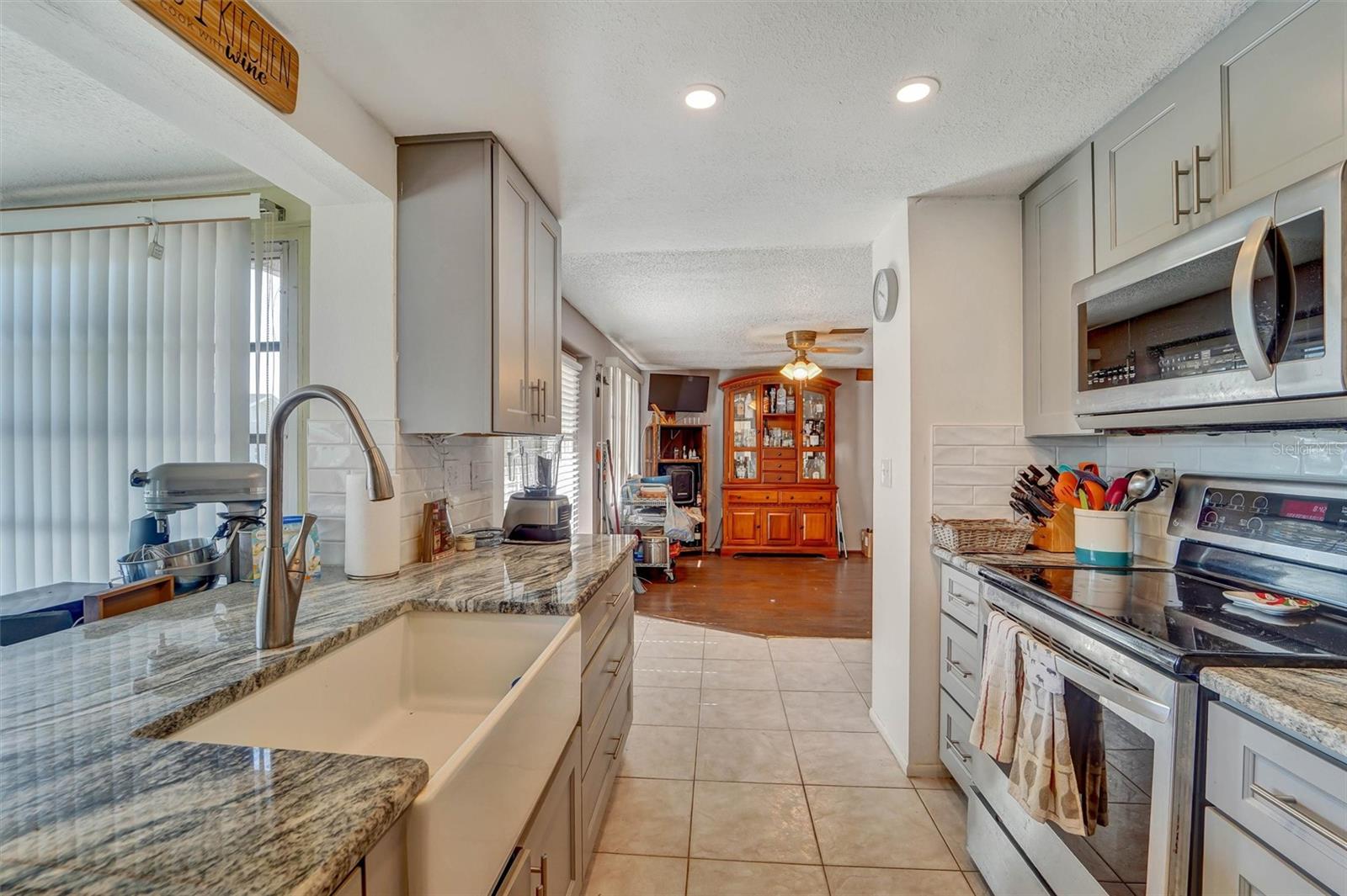 10800 LOS SANTOS DR — photo 15