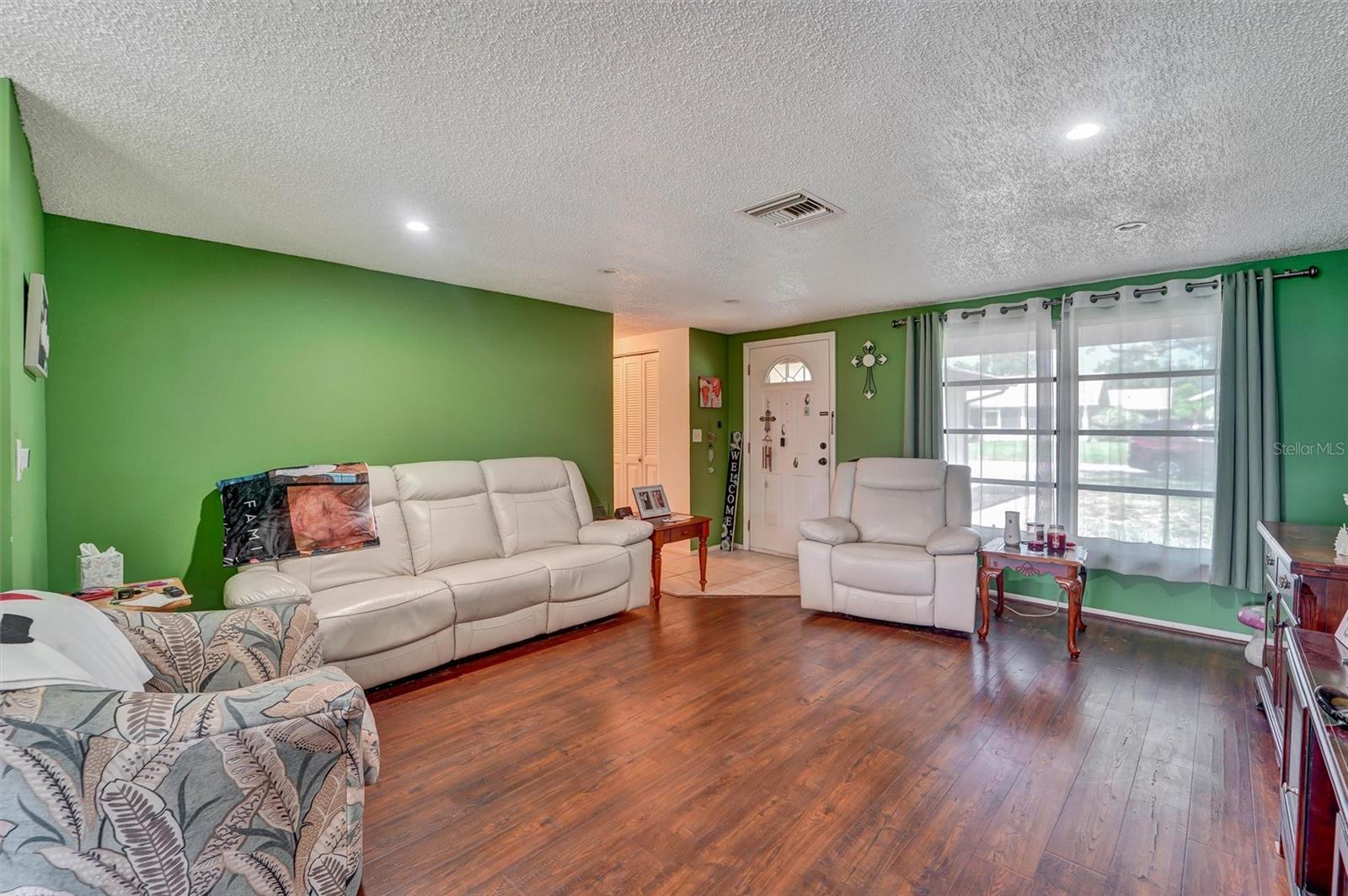 10800 LOS SANTOS DR — photo 6